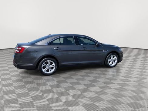 Used 2018 Ford Taurus SEL FWD image 7