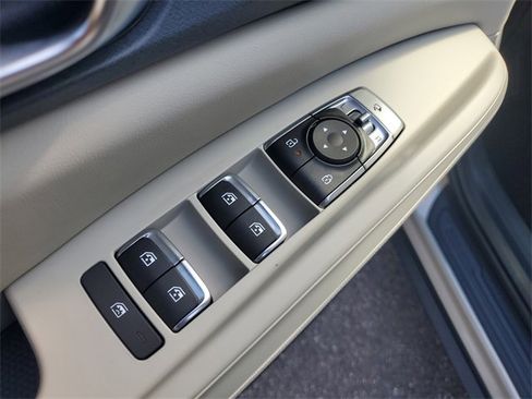 New 2026 Kia Carnival EX image 21