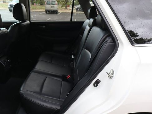 Used 2015 Subaru Outback 2.5i Limited image 20