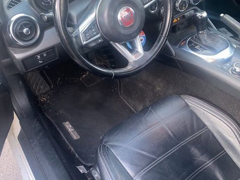 Used 2019 FIAT 124 Spider Lusso w/ Convenience Group image 5