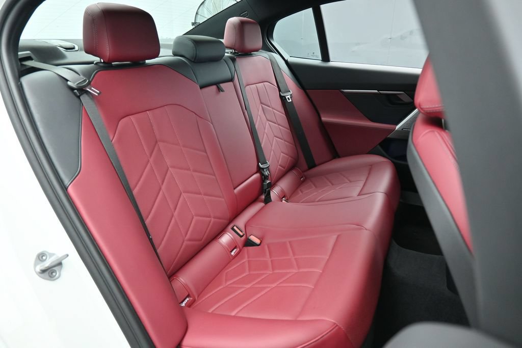 Used 2027 BMW 530i RWD image 49