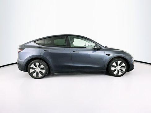 Used 2023 Tesla Model Y Long Range image 10