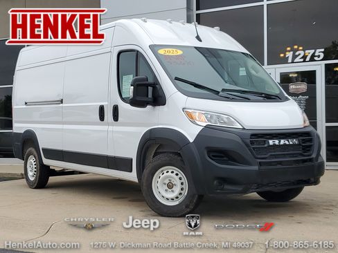 Used 2025 RAM ProMaster 2500 w/ Storage Group image 1