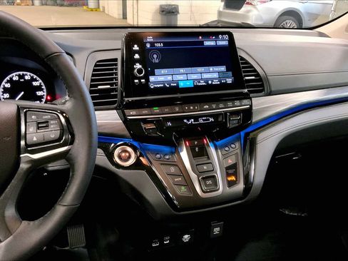 Used 2026 Honda Odyssey Elite image 6
