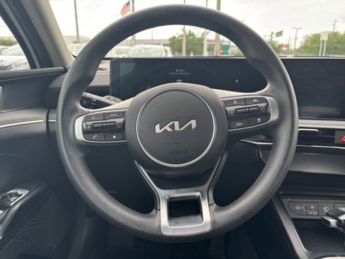 Used 2025 Kia K5 LXS FWD image 27