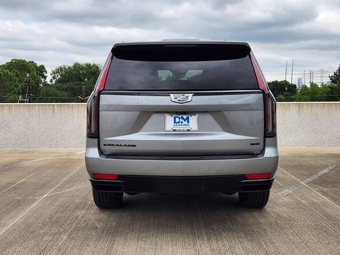 Used 2023 Cadillac Escalade ESV Sport w/ LPO, ONYX Package RWD image 7