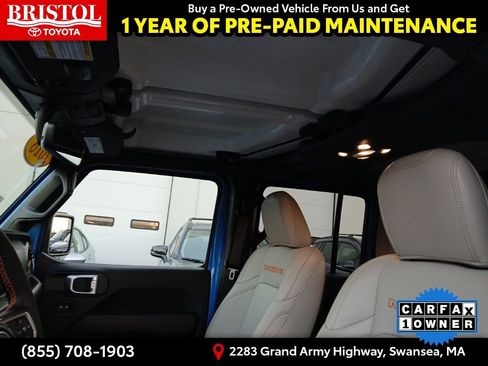 Used 2023 Jeep Gladiator Mojave w/ Cold Weather Group image 18