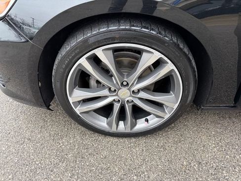 Used 2021 Chevrolet Malibu LT FWD image 12