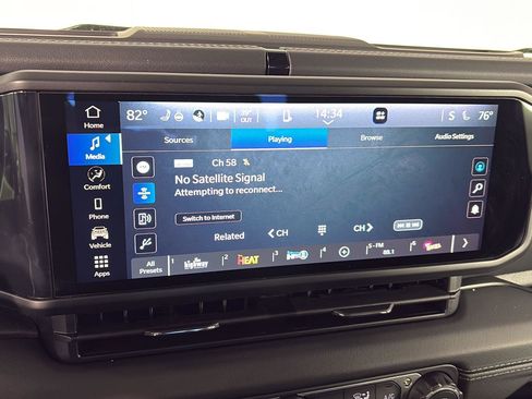 Used 2025 Jeep Gladiator High Tide image 26