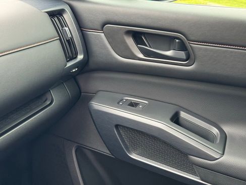 Used 2025 Nissan Pathfinder Rock Creek image 39