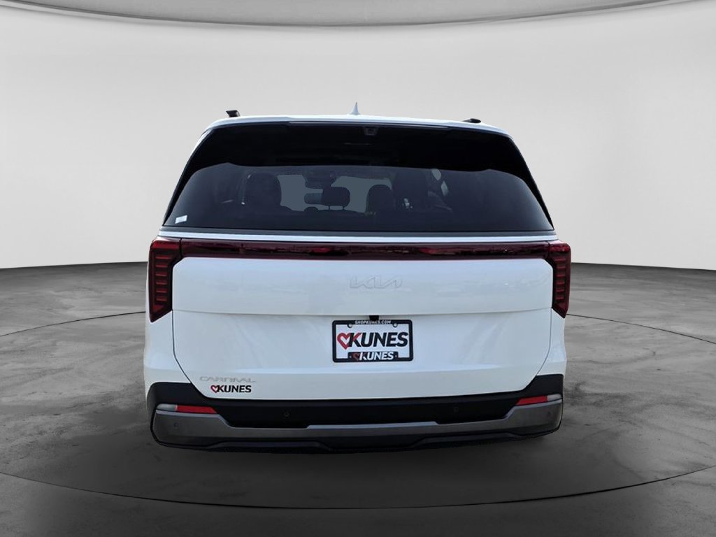 Used 2025 Kia Carnival SX Prestige FWD image 7