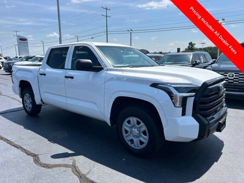 Used 2025 Toyota Tundra SR w/ SR Tow Package AWD/4WD image 23