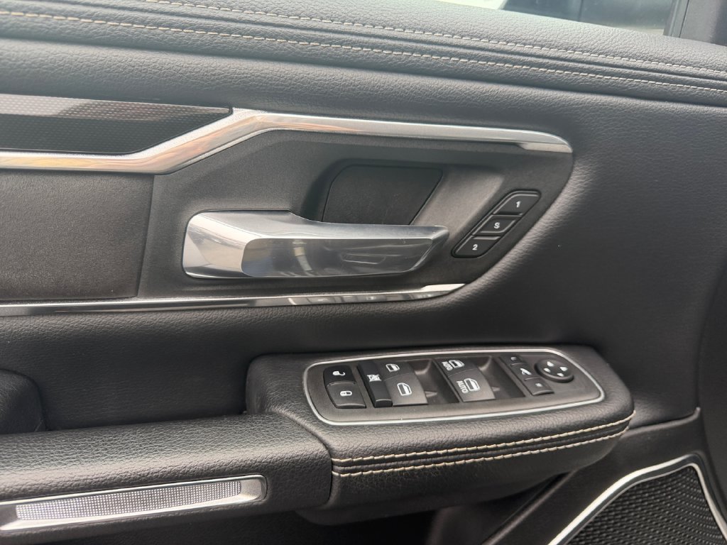 Used 2022 RAM 1500 Laramie w/ Sport Appearance Package AWD/4WD image 11