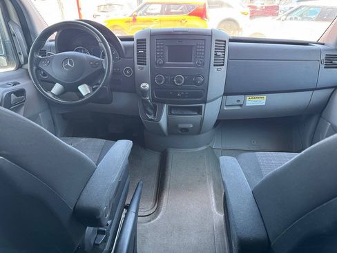 Used 2017 Mercedes-Benz Sprinter 2500 image 8
