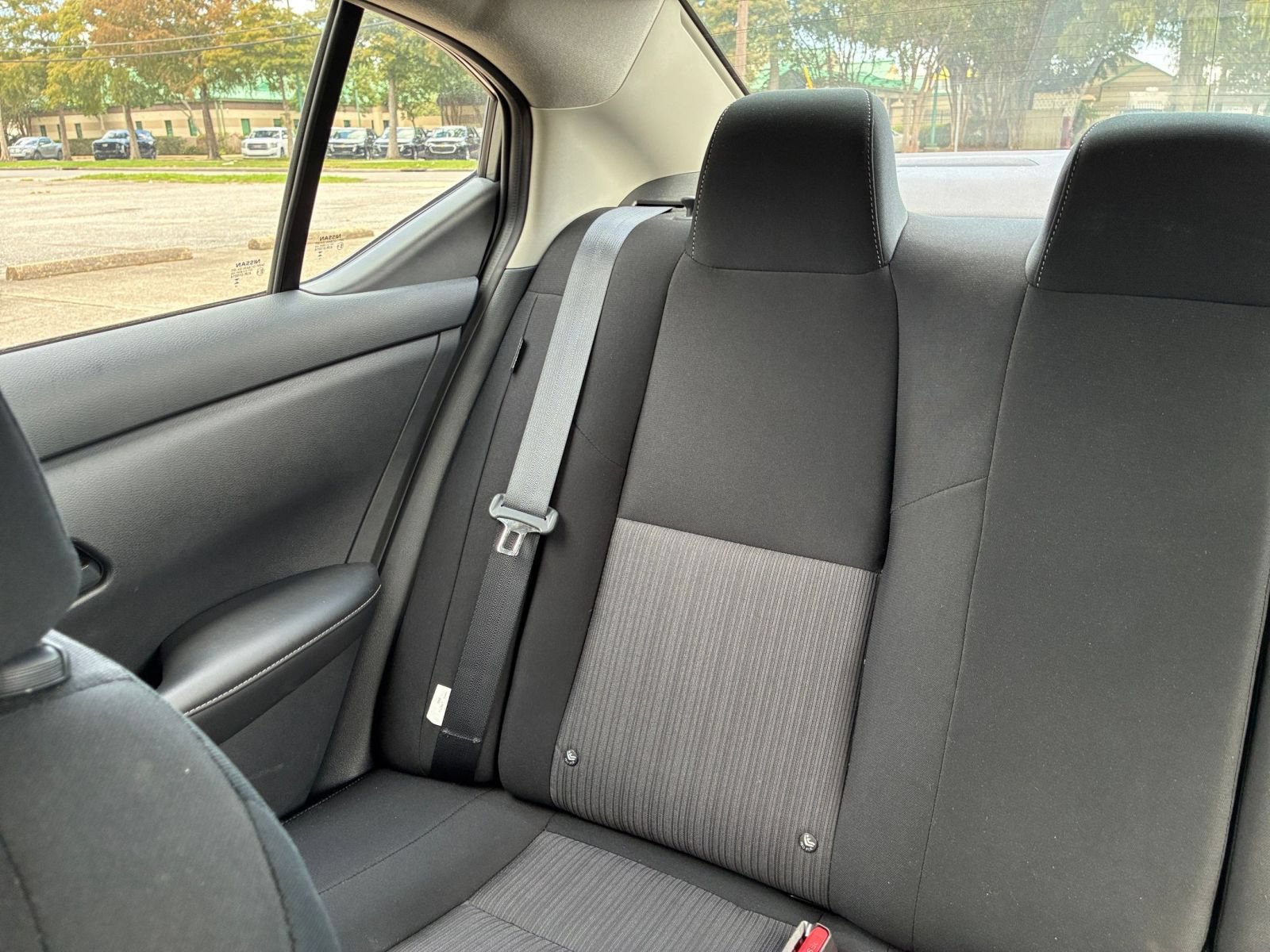 Used 2025 Nissan Sentra SV FWD image 36