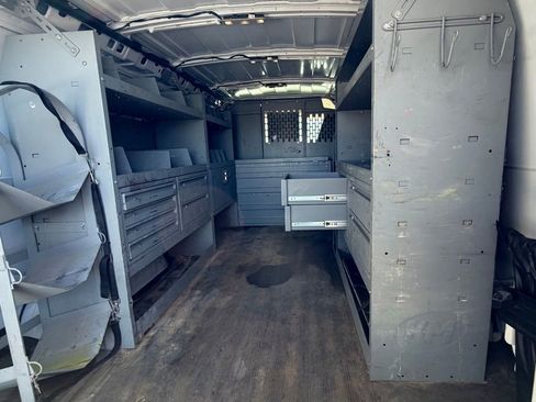Used 2019 Chevrolet Express 3500 w/ Driver Convenience Package RWD image 15