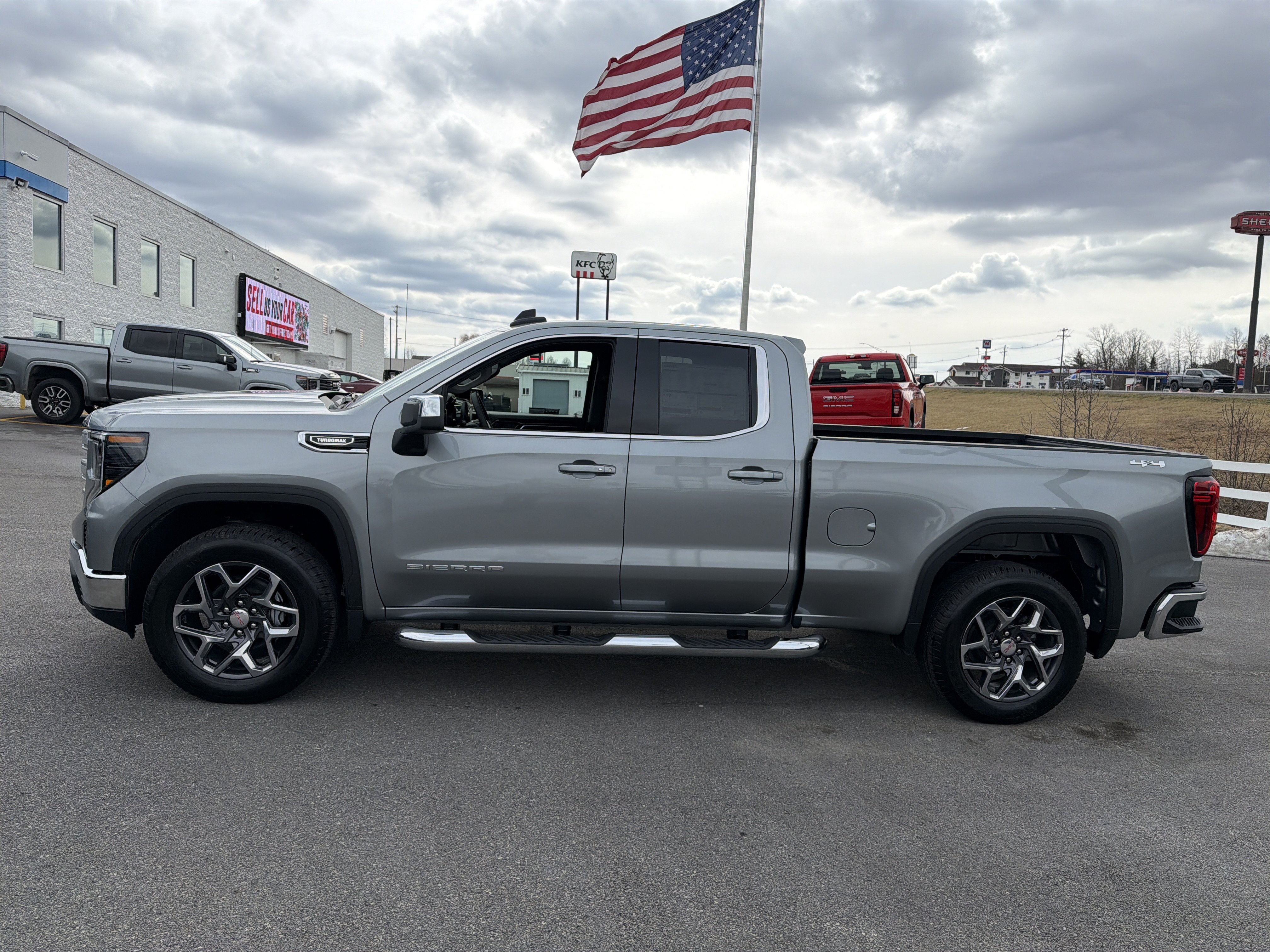 New 2026 GMC Sierra 1500 SLE AWD/4WD image 10