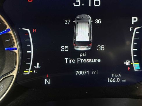 Used 2019 Chrysler Pacifica Touring Plus w/ Advanced Safetytec Group image 34