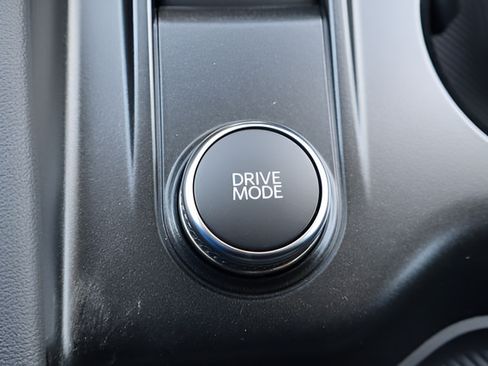 New 2026 Ford Explorer Active AWD/4WD image 17