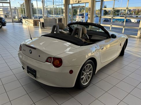 Used 2003 BMW Z4 2.5i image 11
