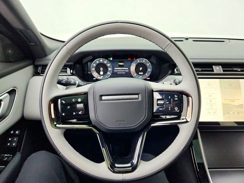 New 2026 Land Rover Range Rover Velar Dynamic SE image 24