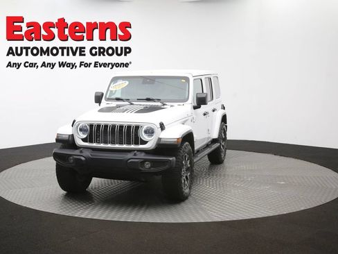 Used 2024 Jeep Wrangler Unlimited Sahara w/ Dual Top Group AWD/4WD image 53