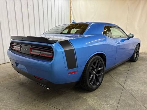 Used 2019 Dodge Challenger R/T RWD image 7