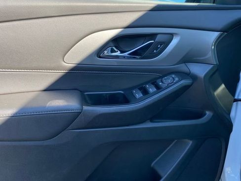 Certified 2023 Chevrolet Traverse LT image 17