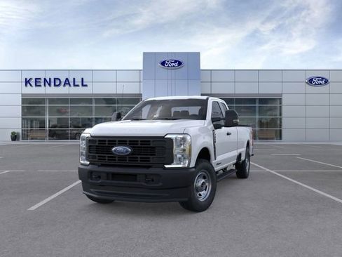 New 2026 Ford F350 XL image 2