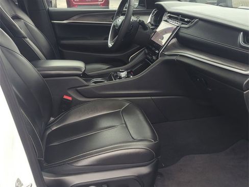 Used 2024 Jeep Grand Cherokee Limited 4xe image 27