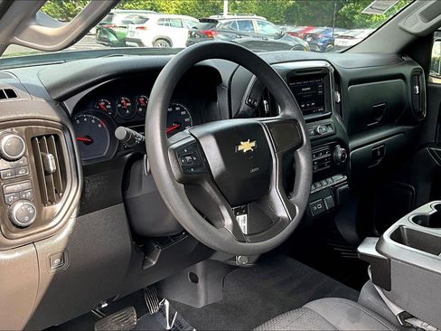 Used 2021 Chevrolet Silverado 1500 Custom AWD/4WD image 13