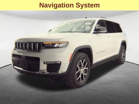 Used 2024 Jeep Grand Cherokee L Limited AWD/4WD image 4