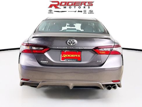 Used 2024 Toyota Camry SE FWD image 12