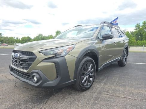 Certified 2025 Subaru Outback Onyx Edition AWD/4WD image 2
