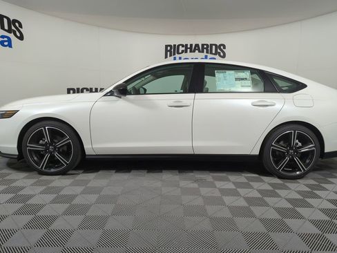 New 2026 Honda Accord SE image 2
