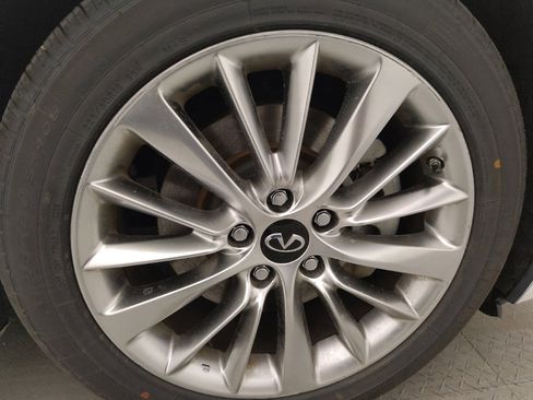 Used 2019 INFINITI Q50 Luxe w/ Essential Package (3.0T Luxe) RWD image 31