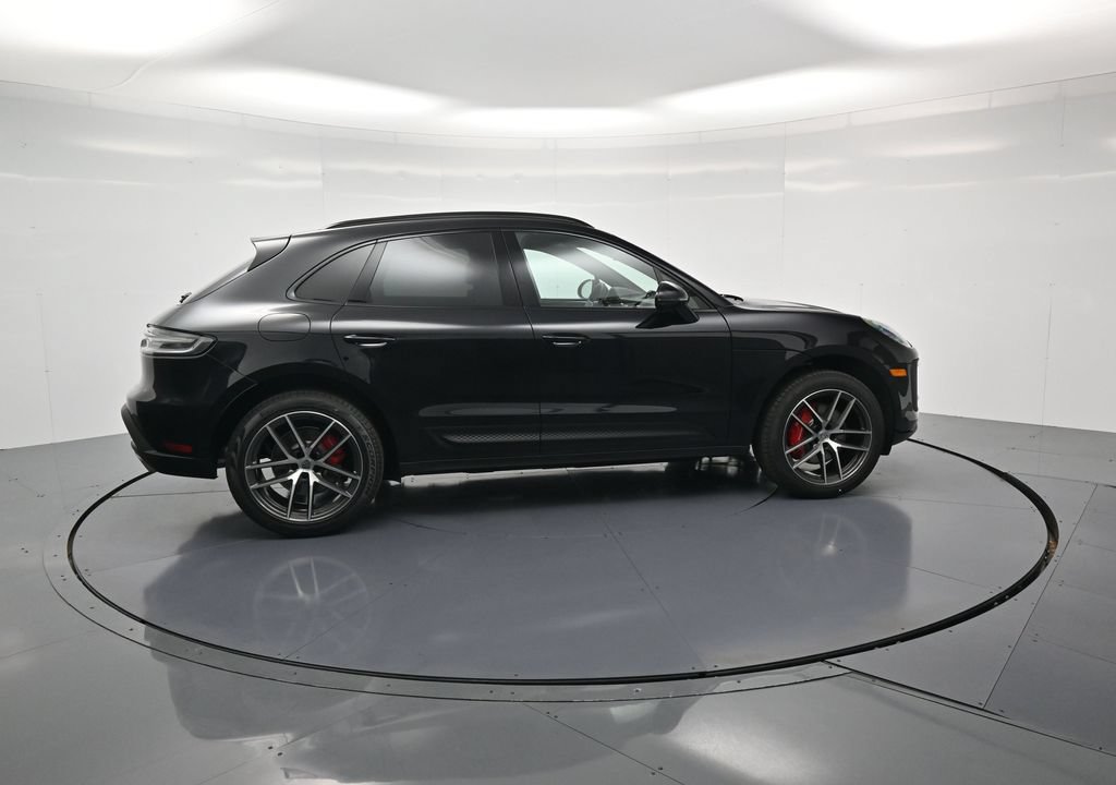 Certified 2026 Porsche Macan S AWD/4WD image 31