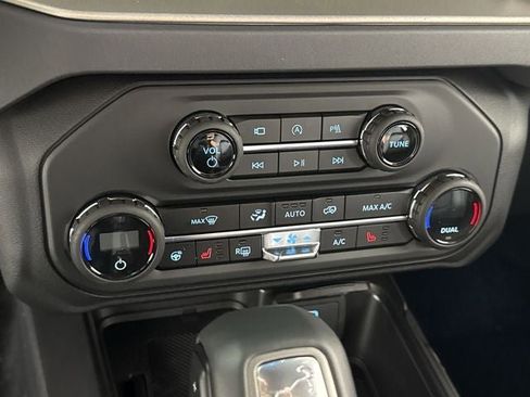 New 2025 Ford Bronco Outer Banks AWD/4WD image 22