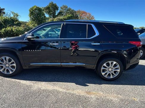 Used 2020 Chevrolet Traverse Premier w/ LPO, Floor Liner Package image 8