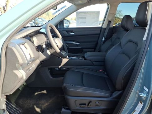 New 2026 Nissan Pathfinder SL image 26