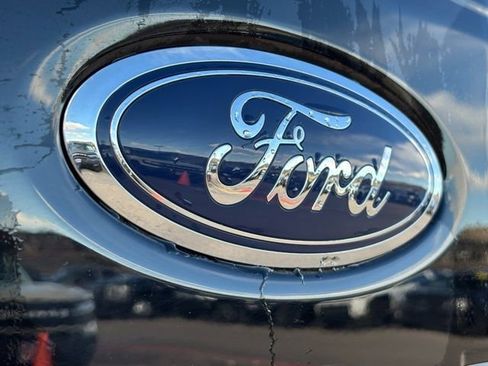 Used 2024 Ford F450 Lariat w/ Camper Package image 20