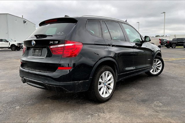 Used 2017 BMW X3 xDrive28i AWD/4WD image 4