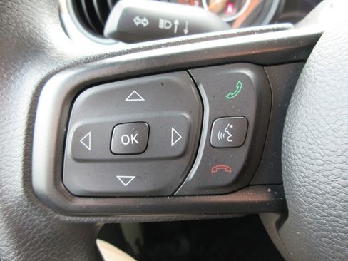 Used 2025 Jeep Wrangler Sport AWD/4WD image 16