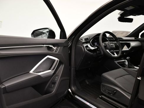 Used 2025 Audi Q3 2.0T Premium w/ Convenience Package image 38