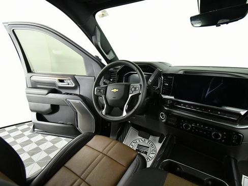 Used 2024 Chevrolet Silverado 2500 High Country w/ Technology Package image 20