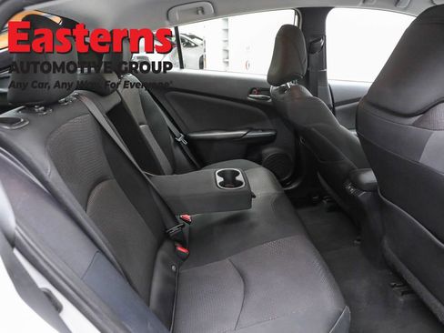 Used 2022 Toyota Prius LE image 21