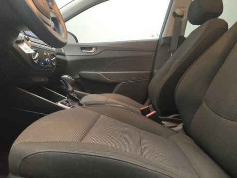 Used 2019 Hyundai Accent SE FWD image 17