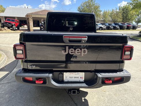 Used 2022 Jeep Gladiator Rubicon w/ LED Lighting Group image 6