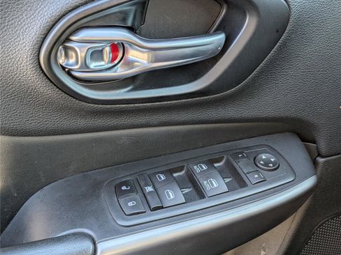 Used 2021 Jeep Cherokee Latitude Lux 80th Anniv w/ Quick Order Package 26U 80TH image 14