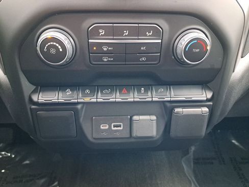 Used 2022 Chevrolet Silverado 1500 Custom Trail Boss w/ LPO, Dark Essentials Package image 27